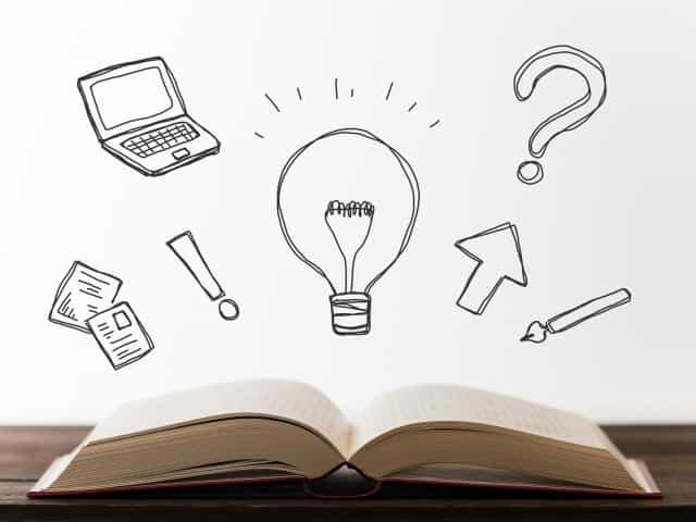 本から知識を学ぶ